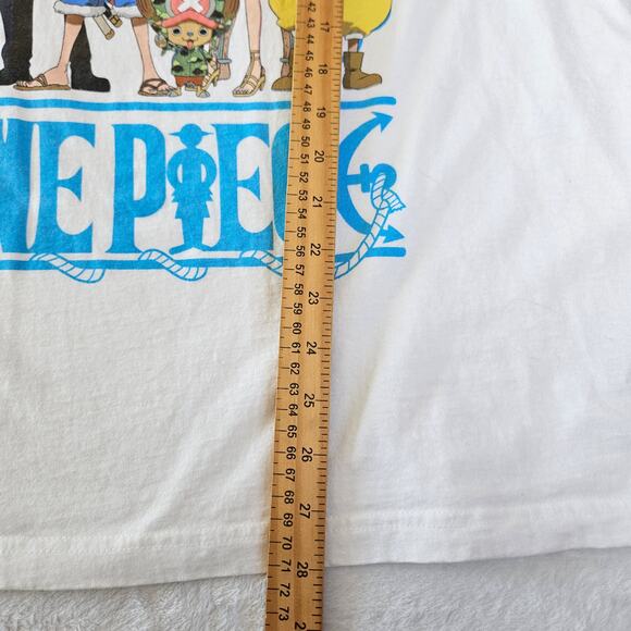 Old Navy One Piece Anime T-Shirt White Graphic Crewneck Unisex XL 100% Cotton - Picture 5 of 8
